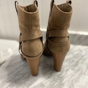 Lulu's Shoes - Brand NEW Taupe Booties